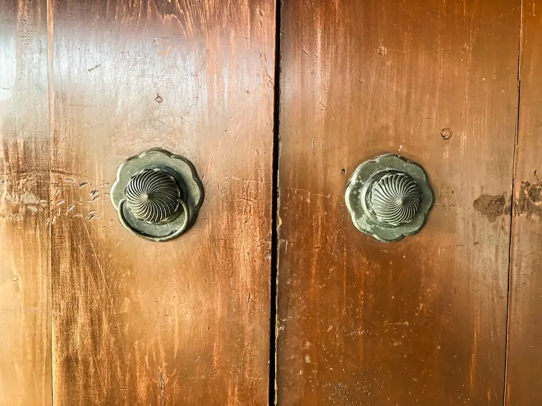 玻纤网格布与锚固件在外墙保温体系中的关键作用及选用指南正文配图 1